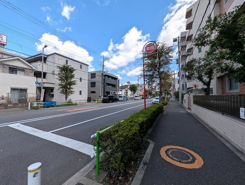高島平第二ローヤルコーポ　北側 前面道路歩道